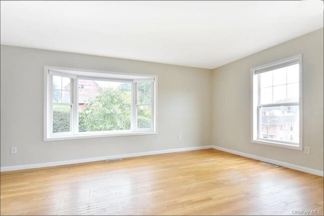Building Photo - 40 Terrace Pl