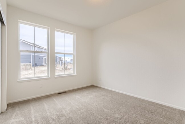 Building Photo - Beautiful Single Family Home with state-of-the-art modern finishes throughout. Mountain Views- 2 ...