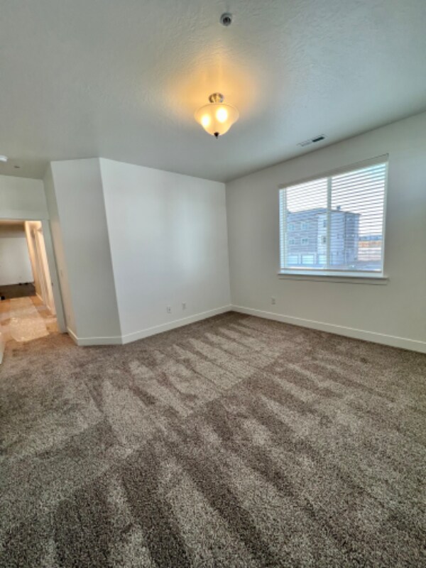 Building Photo - 3364 Hardman Way