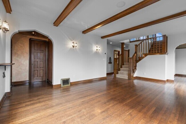 Building Photo - Stunning Air Conditioned 1931 Tudor in Coveted Admiral w/ Views