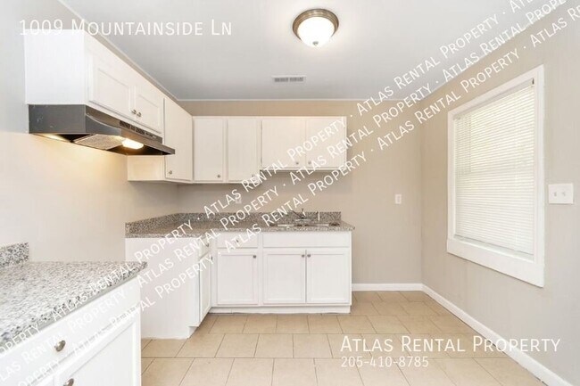 Building Photo - 1009 Mountainside Ln