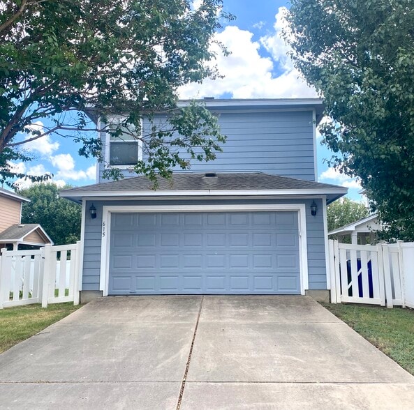 Attached 2-car garage - 615 Big Spring Dr