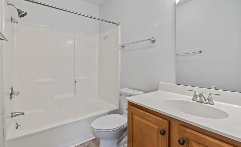 Building Photo - 713 67th Ave N