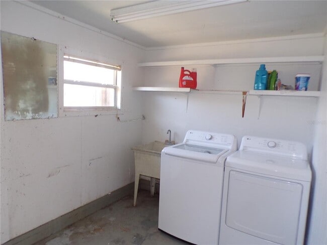 Building Photo - 421 Orchid Dr