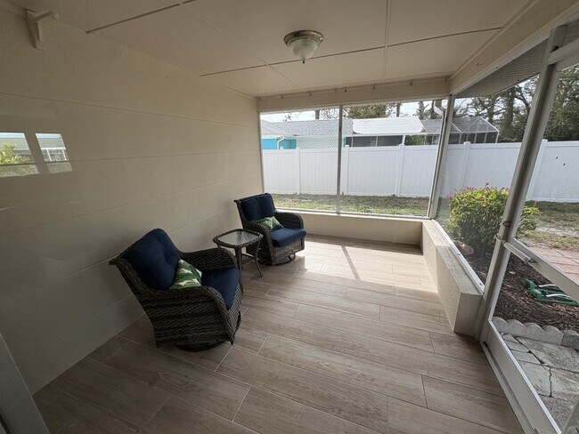 Building Photo - 510 Pine Rd