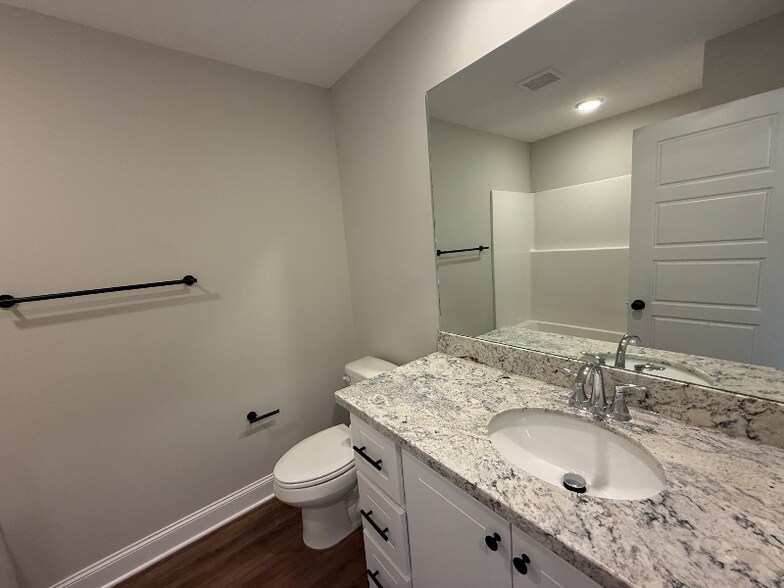 Building Photo - 112 Madisonville Dr