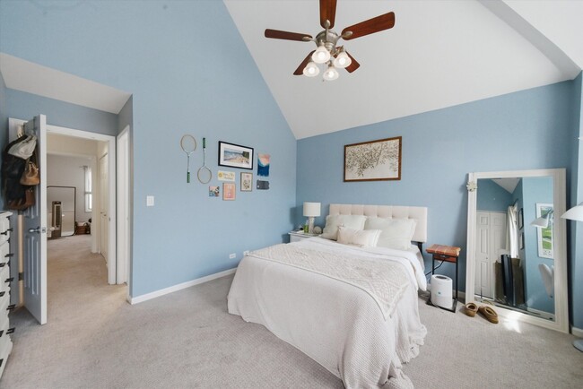 Building Photo - 1248 W Fletcher St