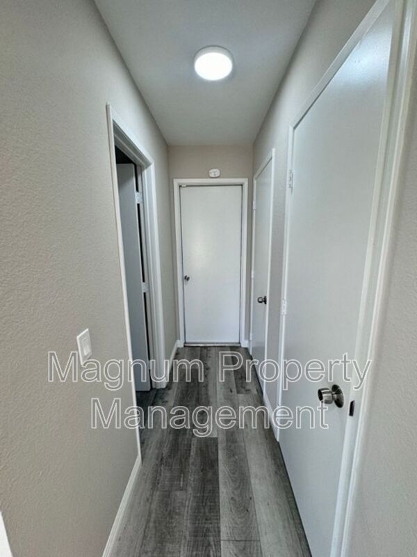 Building Photo - 39739 Creative Dr