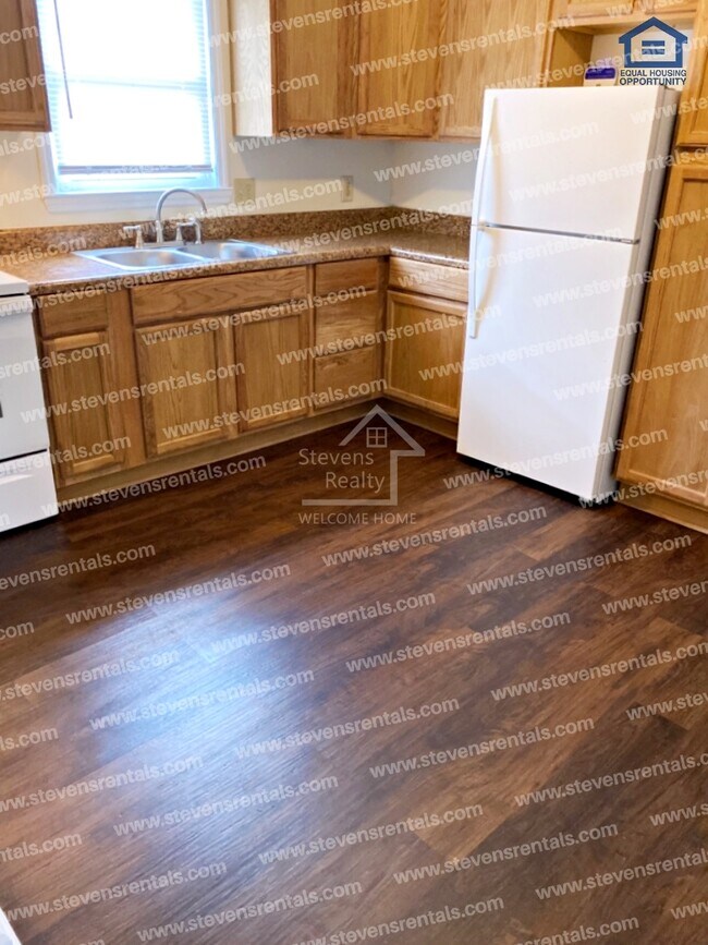 Building Photo - 500 Skyline Dr