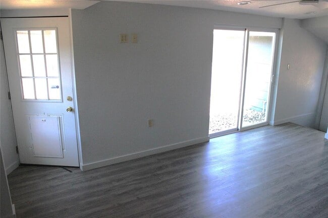 Building Photo - 3300 Fritz Hughes Park Rd