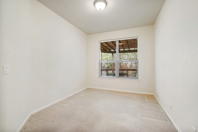 Building Photo - 12418 Cascade Hills