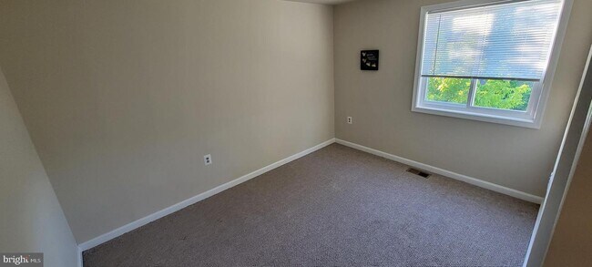 Building Photo - 8966 Centerway Rd