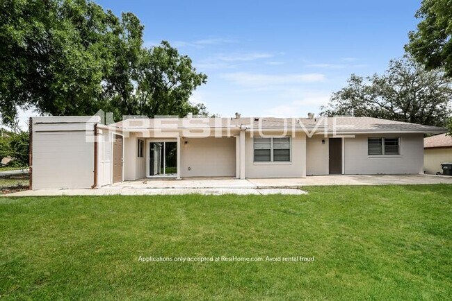 Building Photo - 1012 Mockingbird Cir