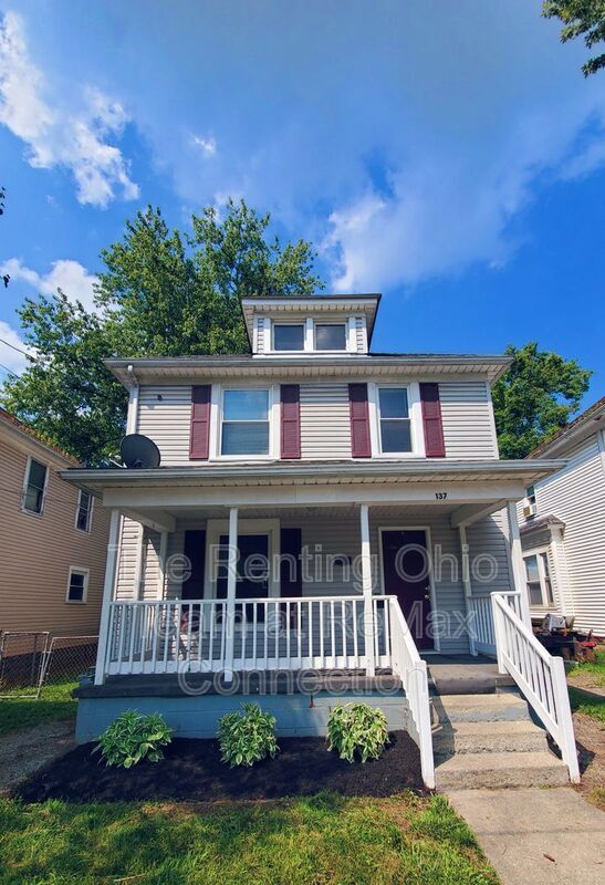 Building Photo - 137 Carhart St