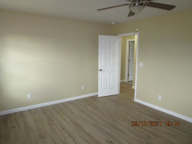 Building Photo - Close to Shaw AFB!