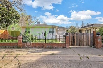 Building Photo - 4406 13th Ave