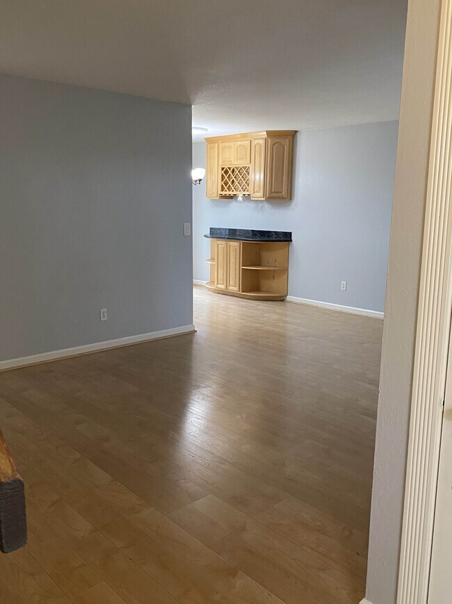 Building Photo - 4971 Ponderosa Ter