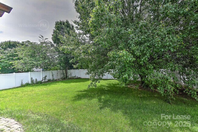 Building Photo - 13835 Cedar Pond Cir