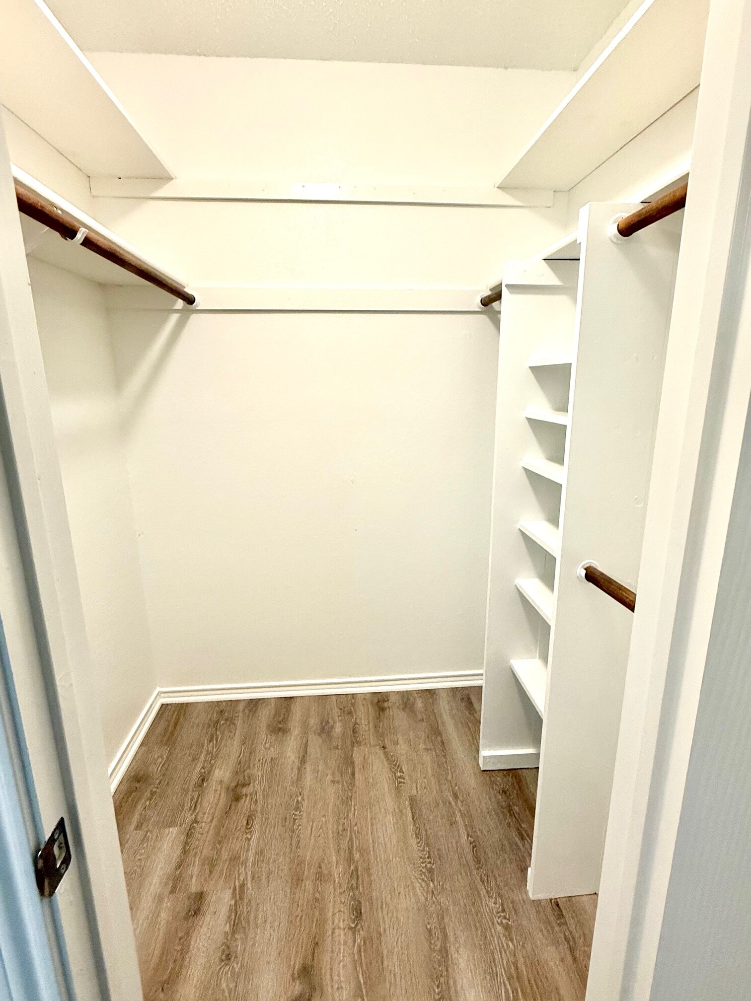 Master Closet - 1115 Buttercup Cir