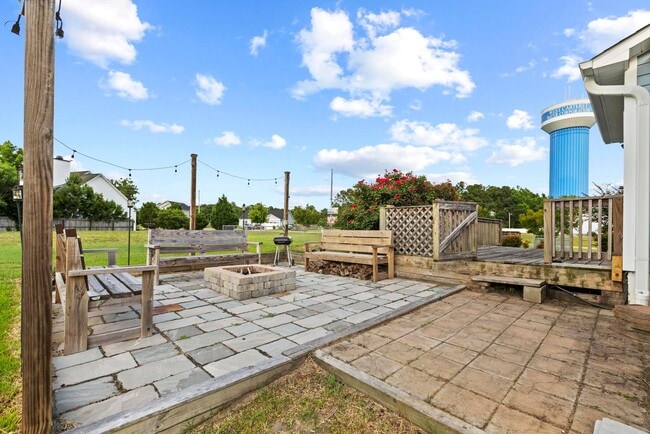Building Photo - Swansboro Home for Rent!