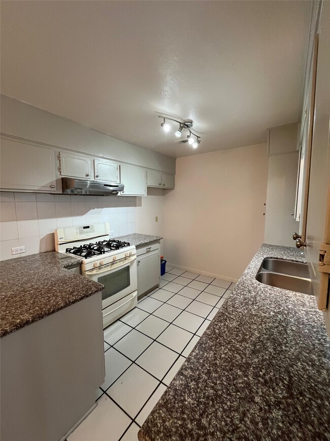 Building Photo - 21146 Northern Colony Ct