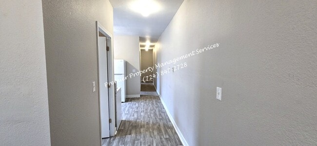 Building Photo - 465 E Washington St