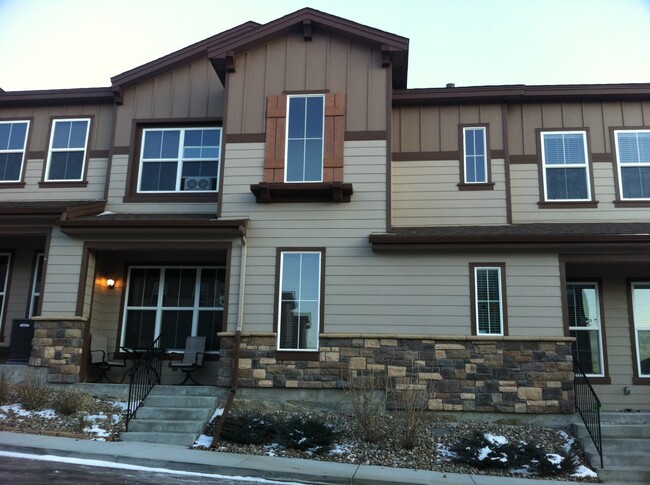 Building Photo - Townhome in the N/E Area for Rent
