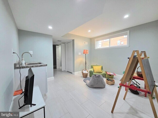 Building Photo - 5206 12th St NE