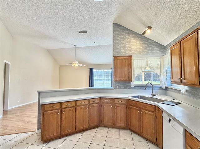 Building Photo - 2633 Bauer Dr