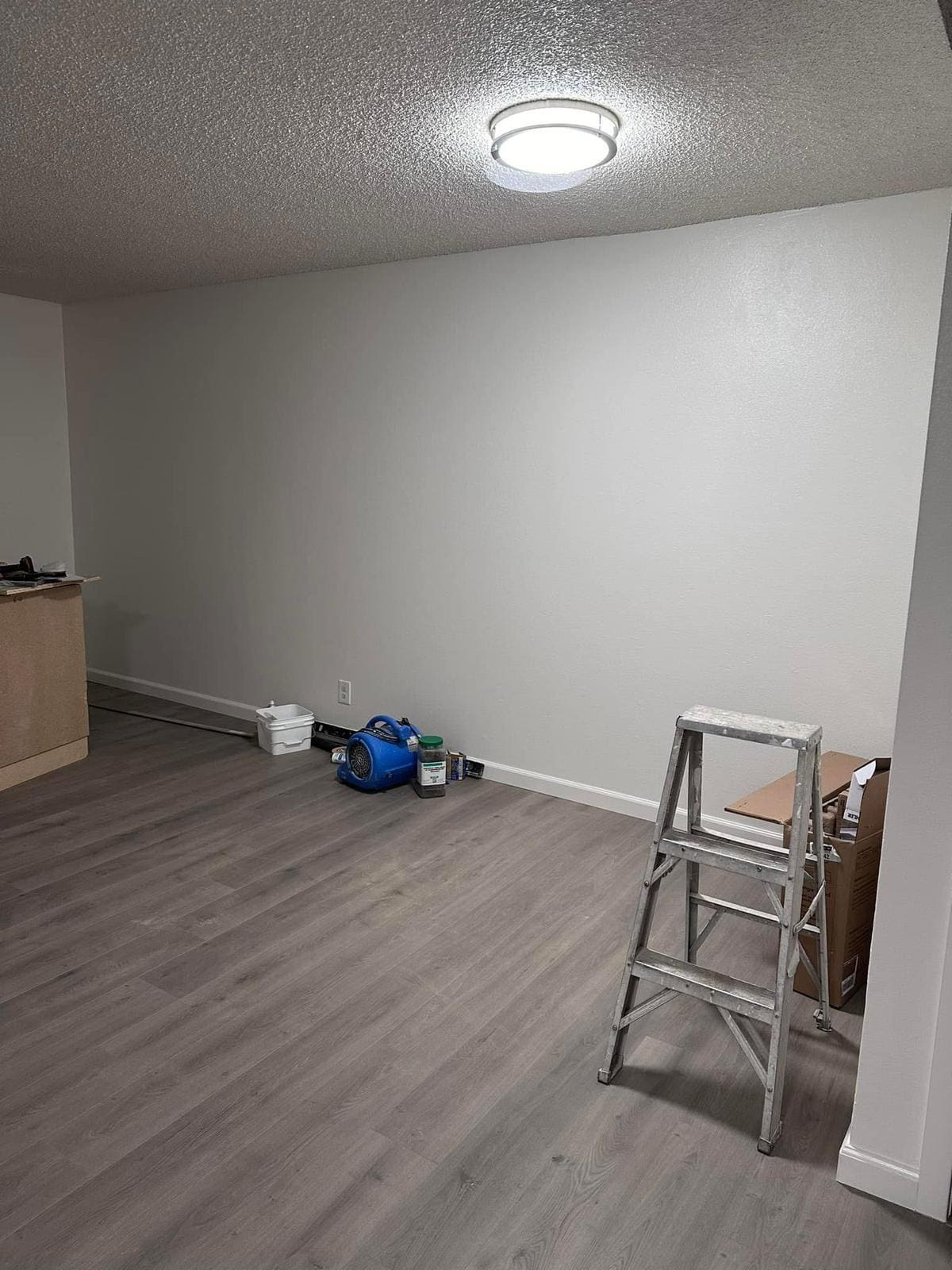 Building Photo - 7501 Whitsett Ave