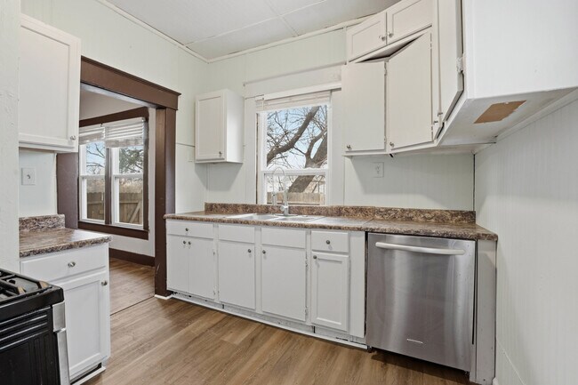 Building Photo - 1617 NW 7th St