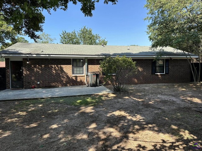 Building Photo - 503 Coventry Ct