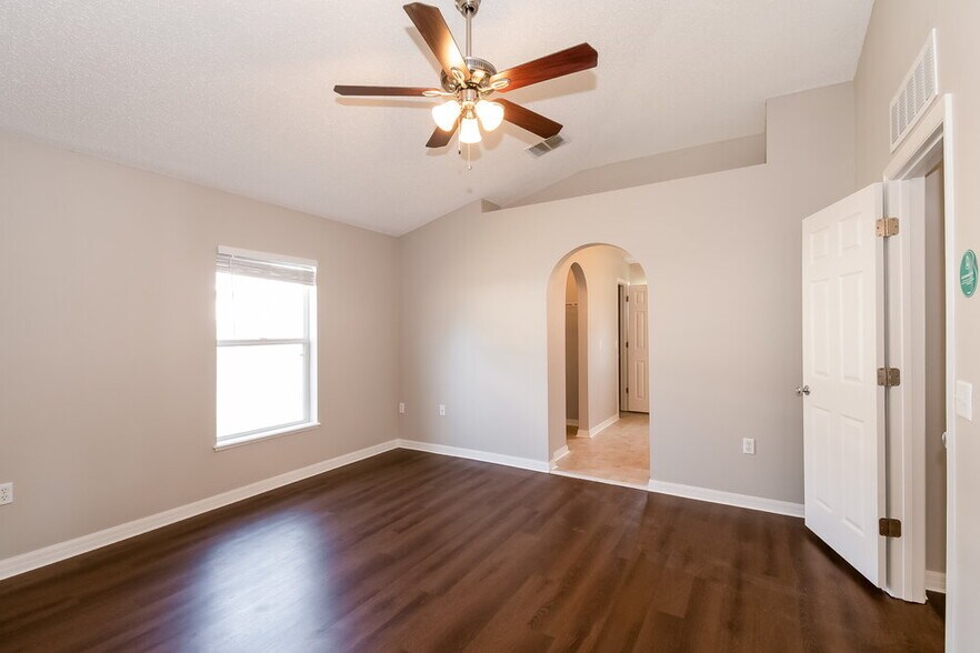 Building Photo - 3610 Braeden Ct