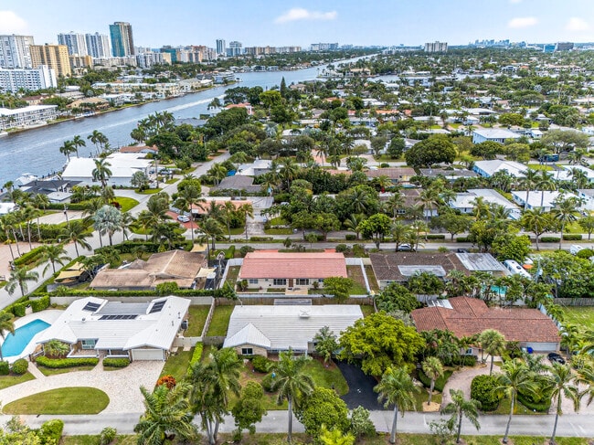 Building Photo - 2750 SE 3rd St