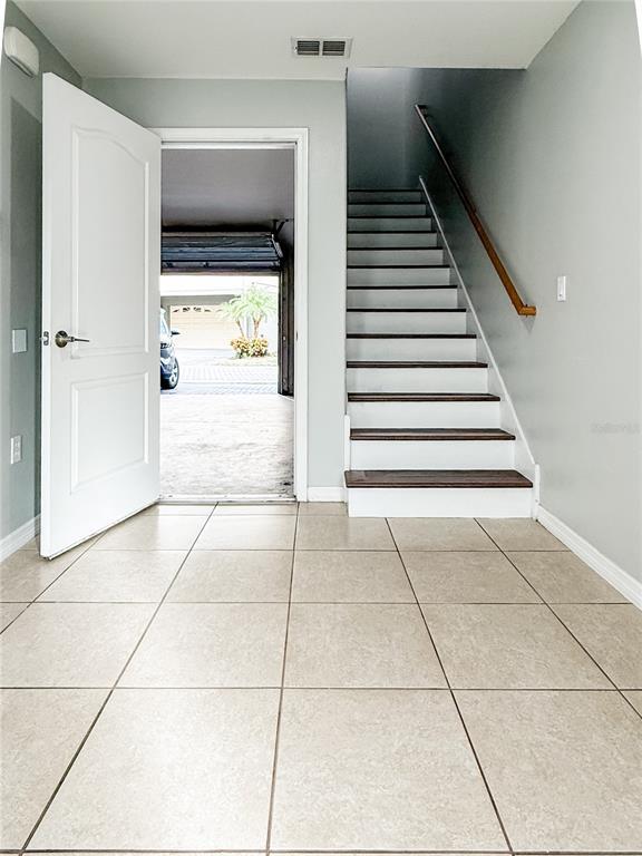 Building Photo - 10144 Arbor Run Dr