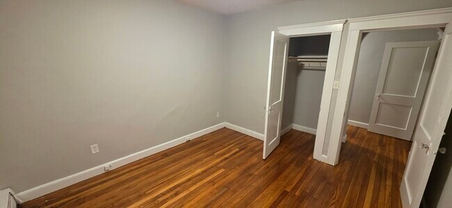 Building Photo - 77 Green St