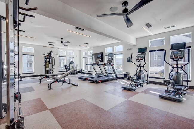 Building Photo - 185 Polaris Pointe