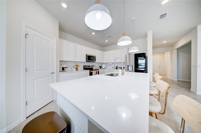 Building Photo - 3130 Norcott Dr