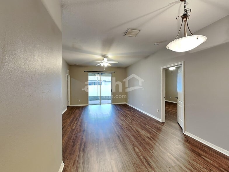 Building Photo - 11434 Village Brook Dr