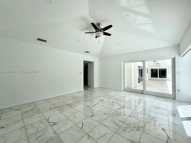 Building Photo - 4934 NW 94th Doral Pl