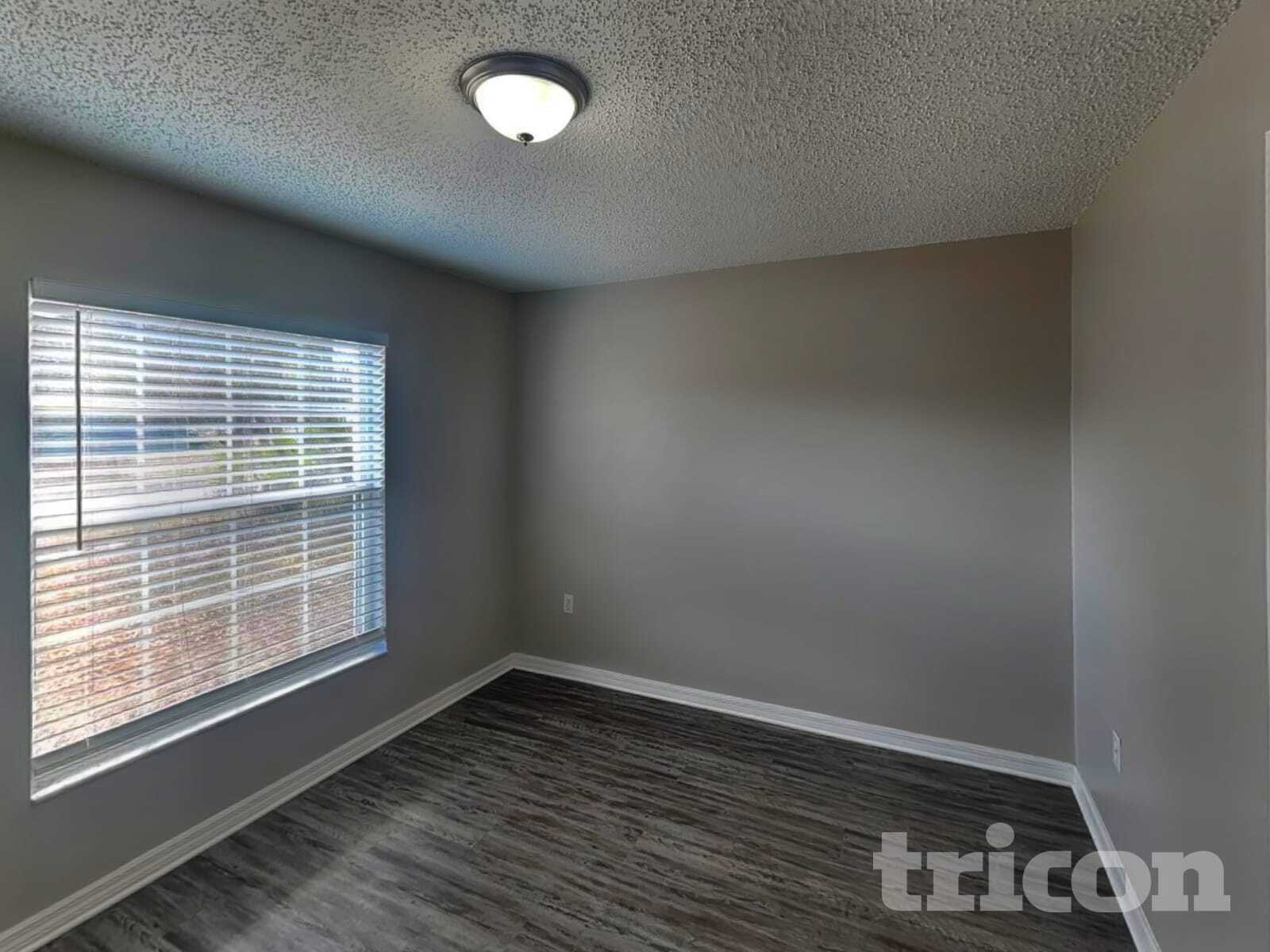 Building Photo - 3390 Shalimar Cir