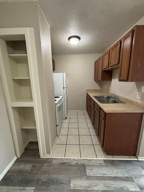 Building Photo - 10910 Baltic Dr