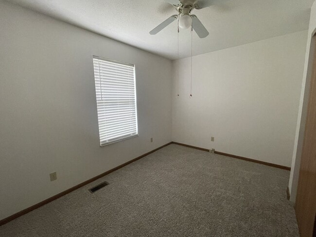 Building Photo - 3 Bed 2 Bath in Troy MO