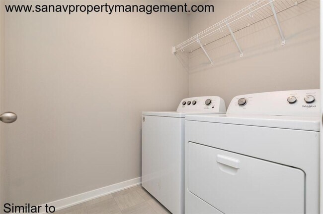 Building Photo - Smart-Tech Modern Home with Open Layout — Price Drop! Now Only $1895/Month