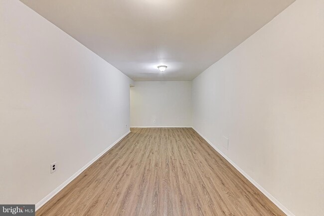Building Photo - 10323 Snowpine Way