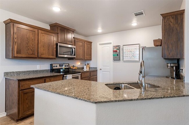 Building Photo - 145 Ellis Ct