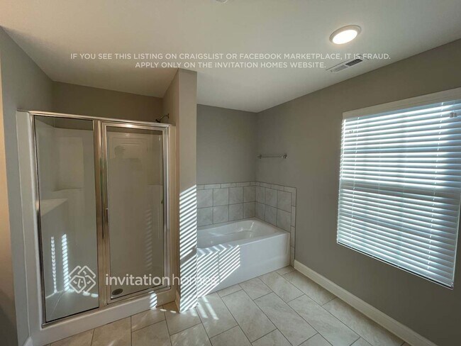 Building Photo - 5377 Roberta Crossing Dr