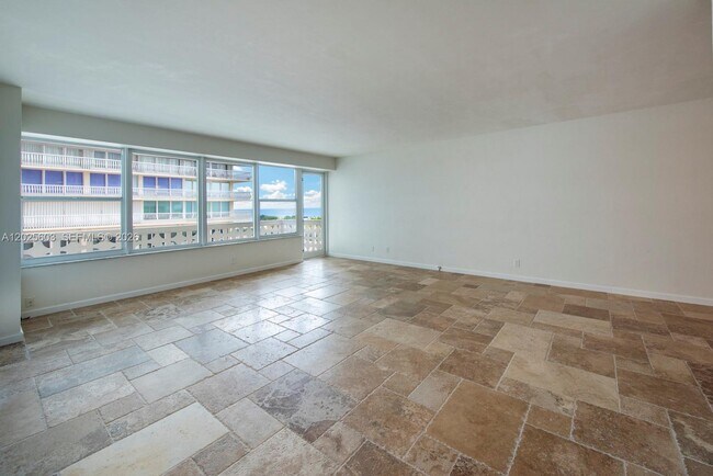 Building Photo - 4010 Galt Ocean Dr