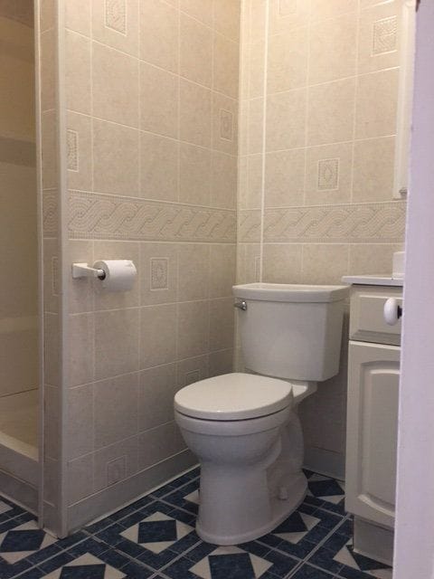 Building Photo - 325 W Lemon St