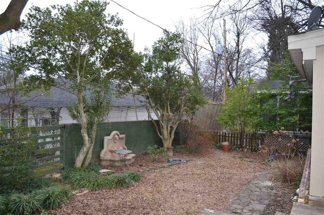 Building Photo - 1443 Vance Ave